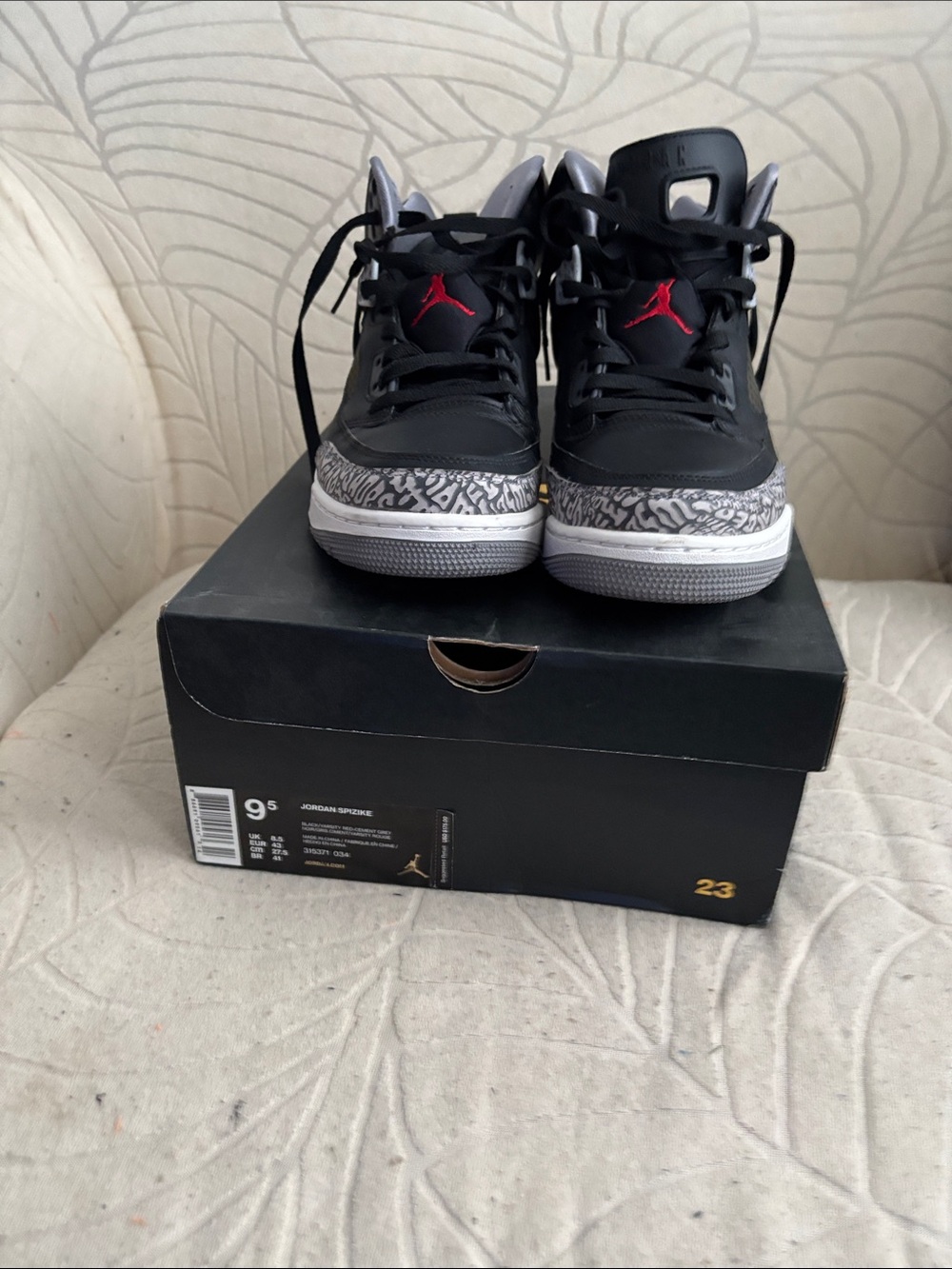 Jordan Kids Black and Red Retro-Style Sneakers